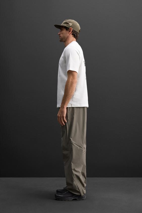 Zara GRAPHIC PRINT T-SHIRT