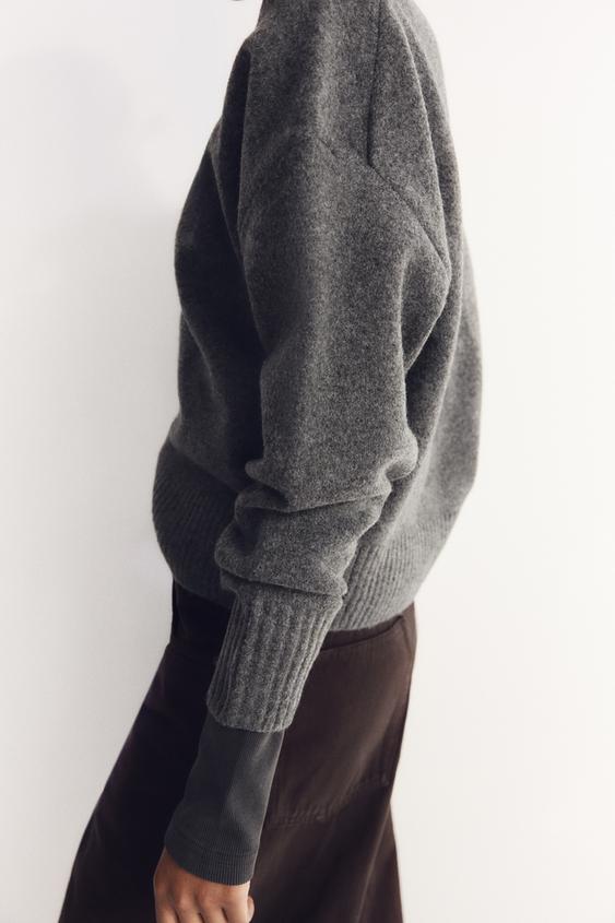ZARA BASIC SOFT KNIT SWEATER