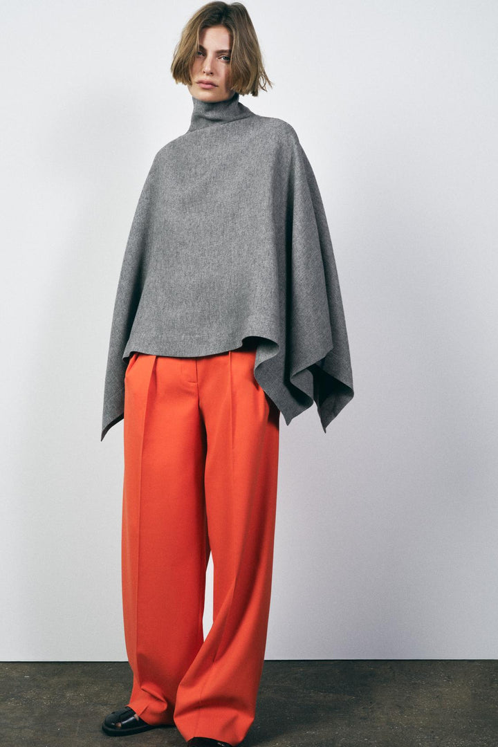 ZARA OVERSIZED CAPE ZW COLLECTION