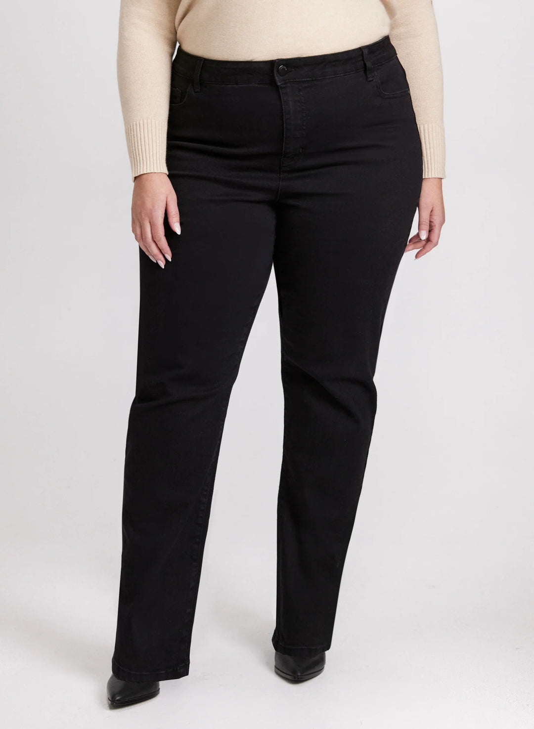 LAURA Straight Leg Jeans