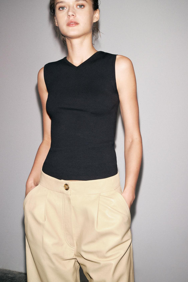 ZARA STRETCH RIBBED TOP