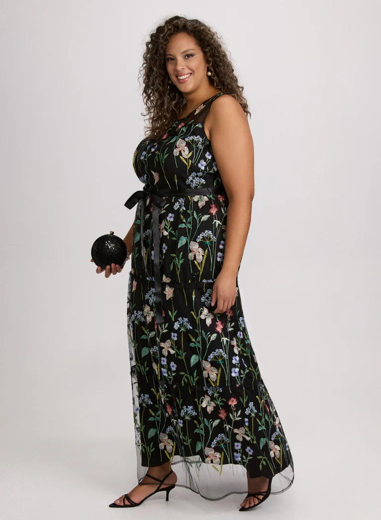 LAURA Floral Embroidered Dress