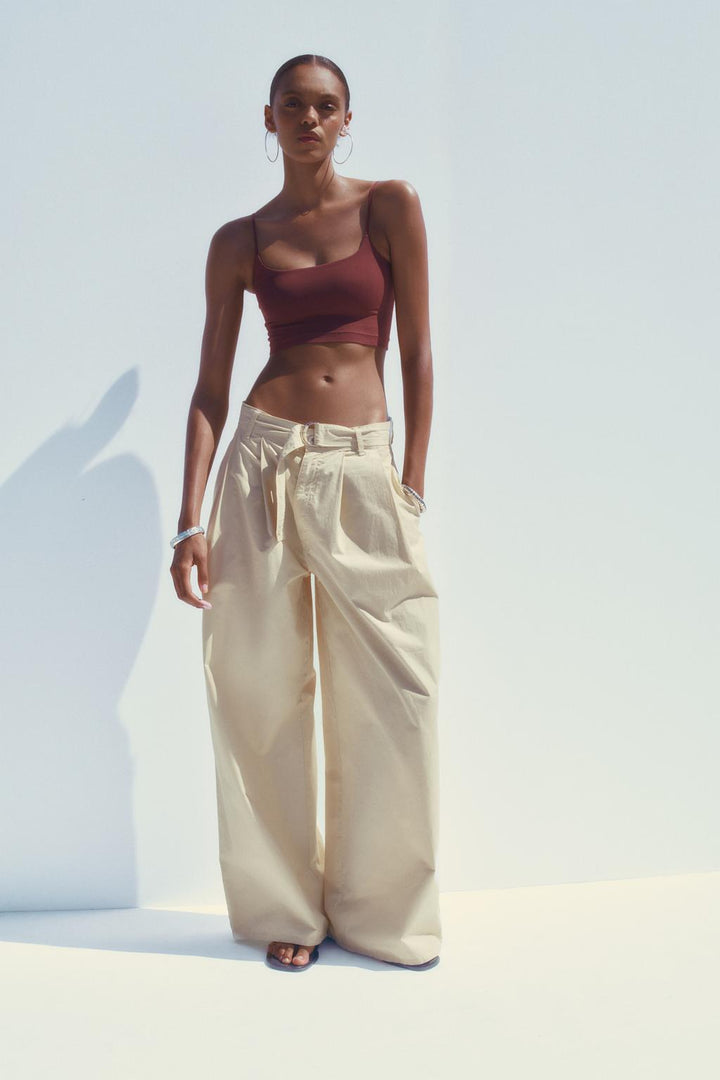 ZARA SEAMLESS CROP TOP
