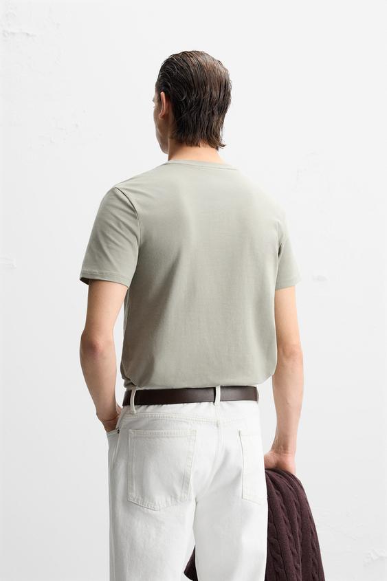 Zara BASIC SLIM FIT T-SHIRT