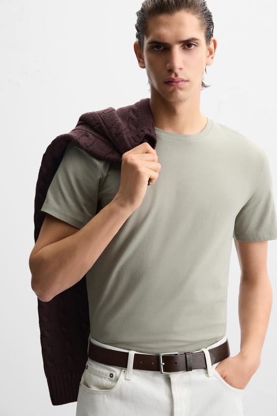 Zara BASIC SLIM FIT T-SHIRT