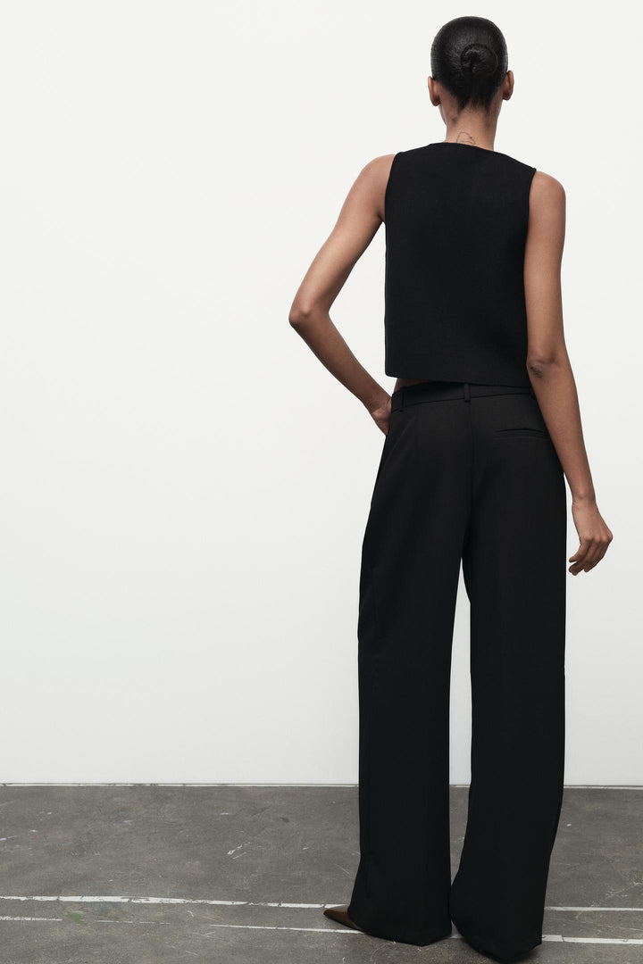 ZARA STRETCH KNIT VEST TOP