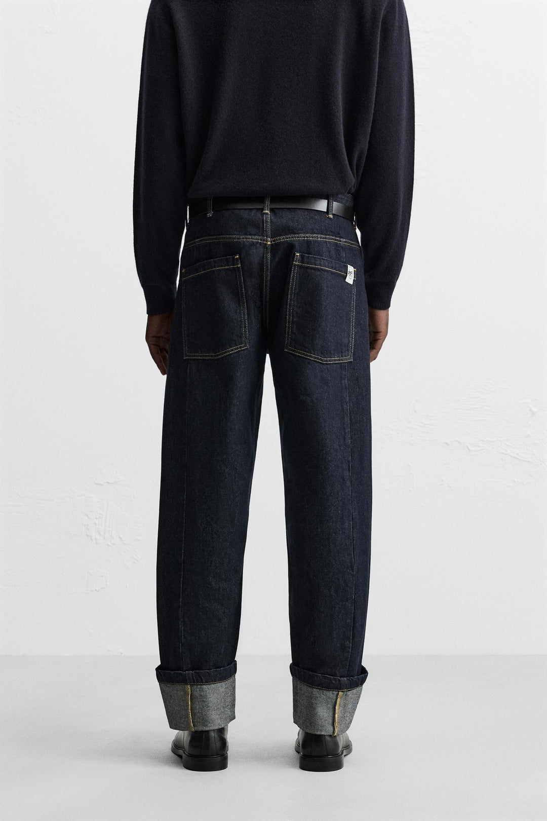 ZARA SEAMED JEANS