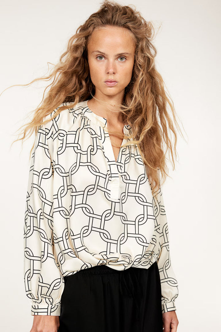 H&M Balloon-Sleeved Blouse