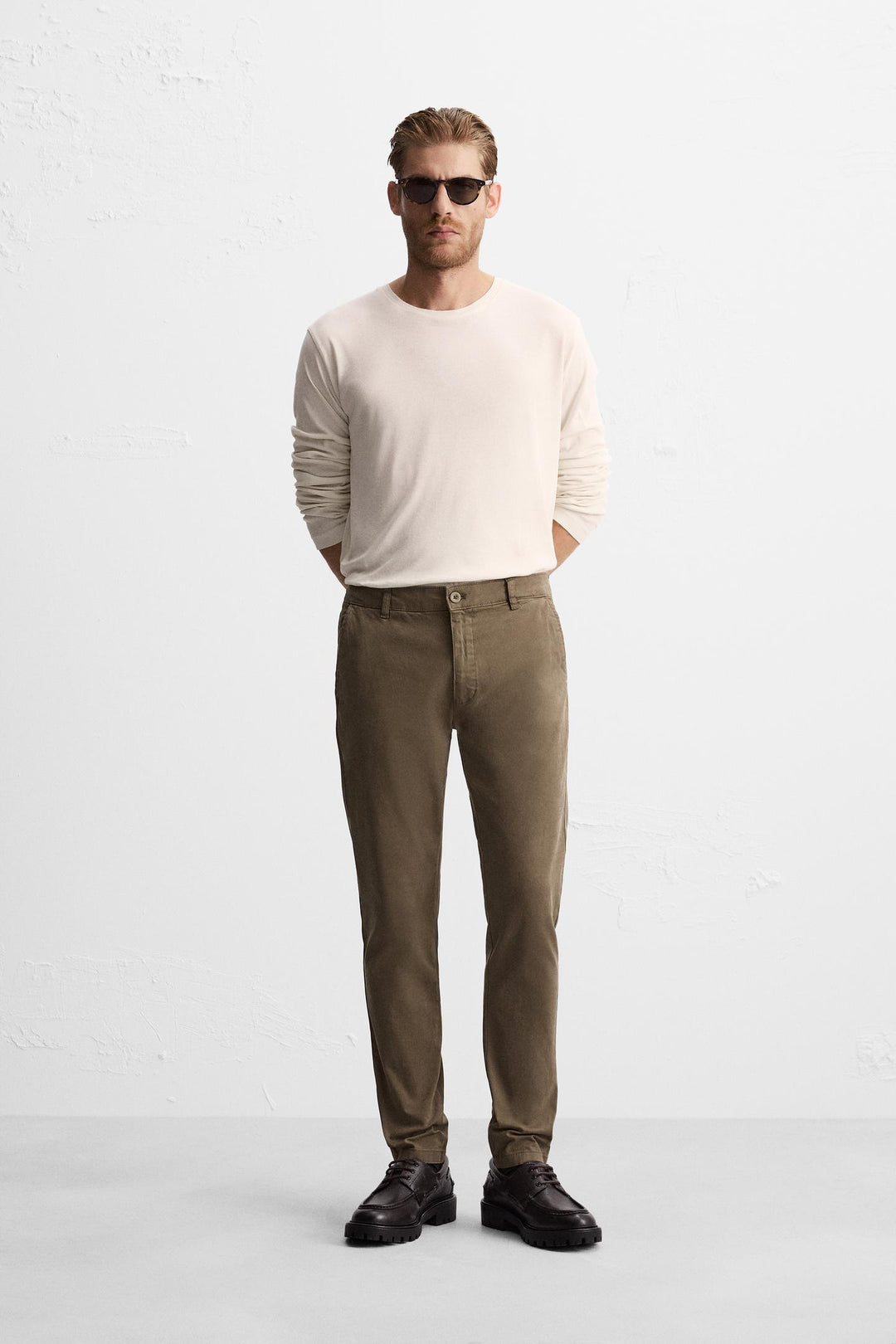 ZARA SKINNY CHINO PANTS