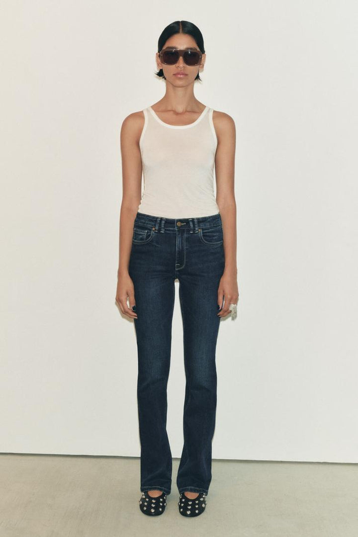 ZARA LOW RISE CONTOUR BOOTCUT JEANS ZW COLLECTION