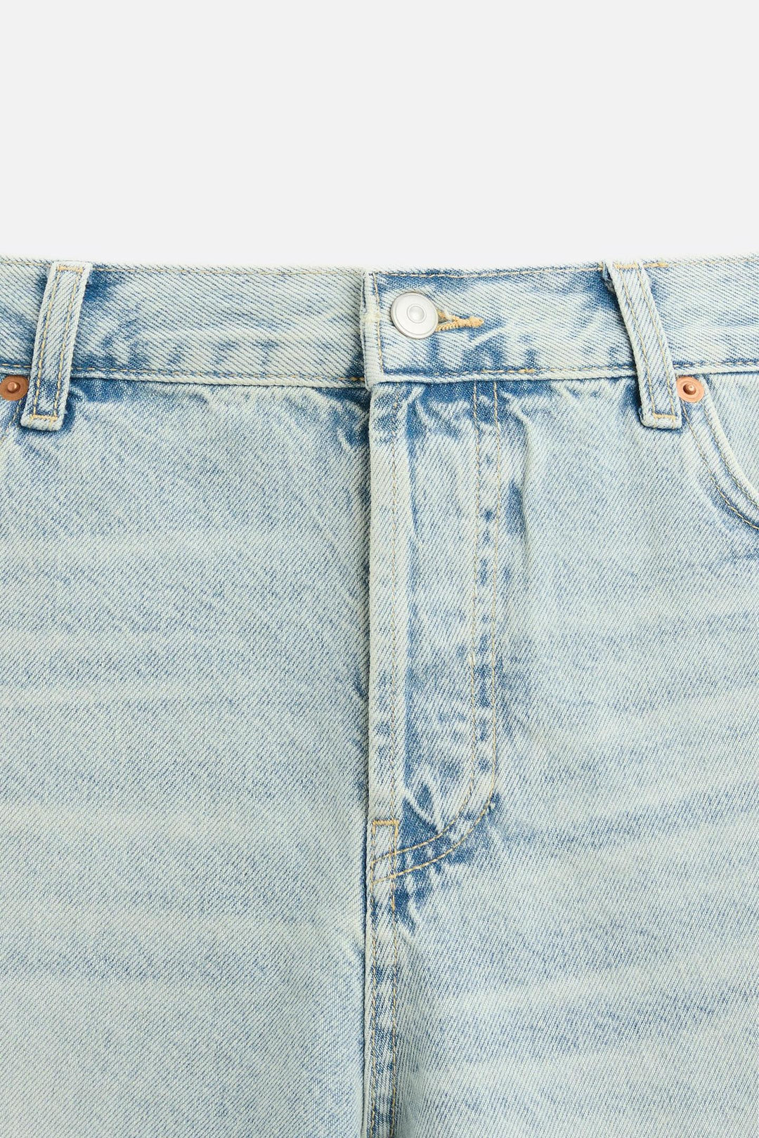 ZARA STRAIGHT FIT DENIM SHORTS