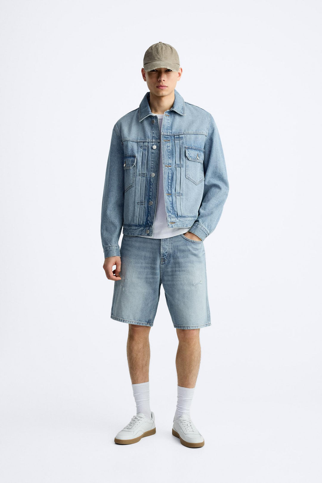 ZARA STRAIGHT FIT DENIM SHORTS