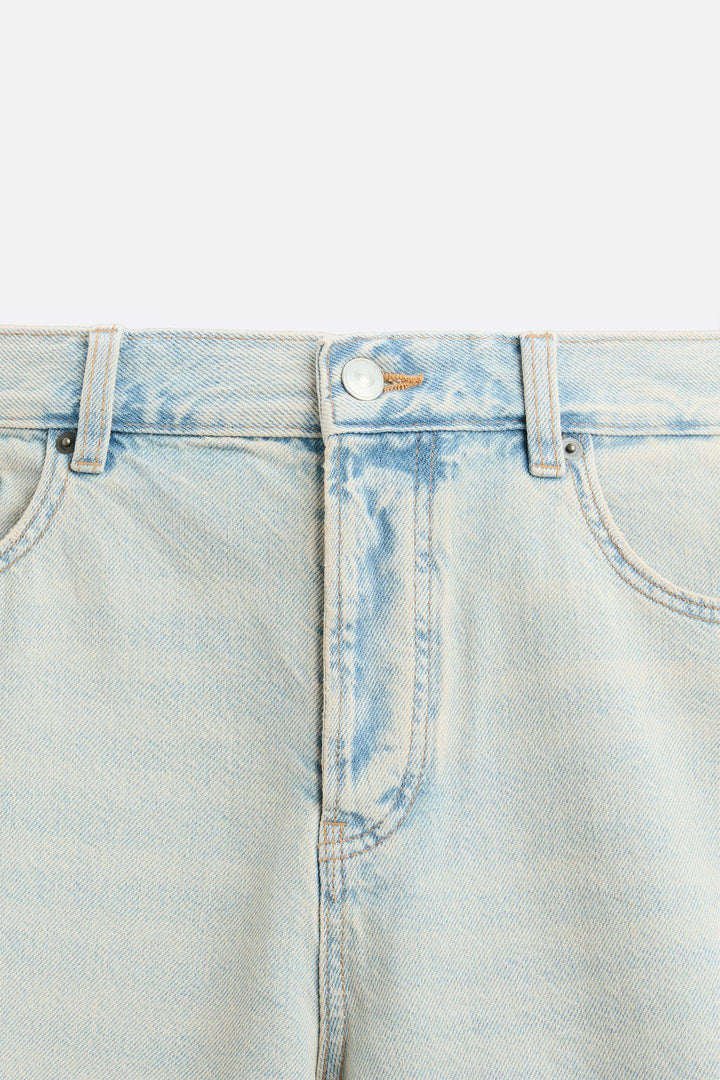 ZARA STRAIGHT FIT DENIM SHORTS