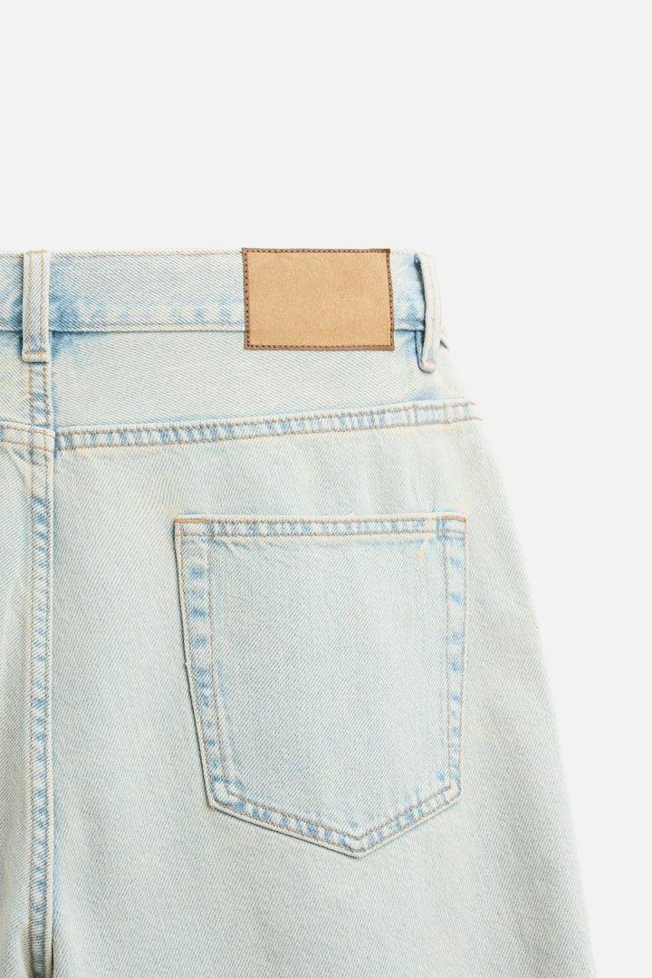 ZARA STRAIGHT FIT DENIM SHORTS