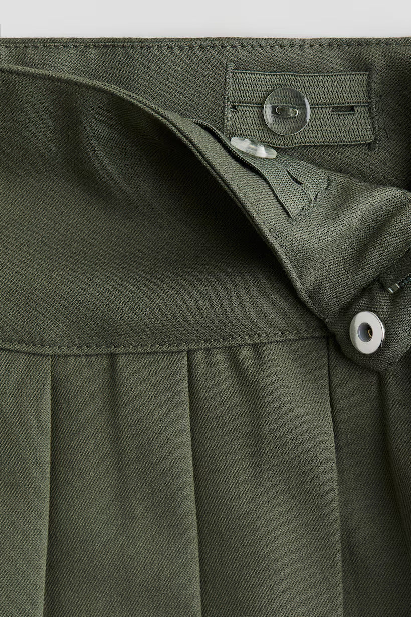 H&M Pleated Twill Skirt