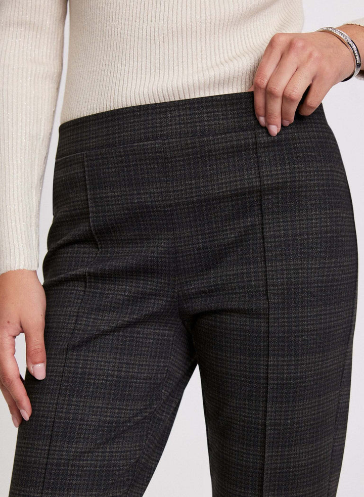 LAURA Sofia Plaid Print Slim-Leg Pants - Short