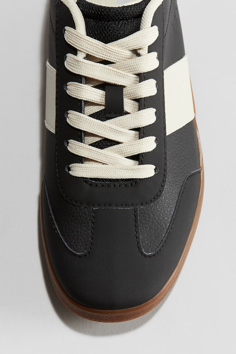 H&M Sneakers