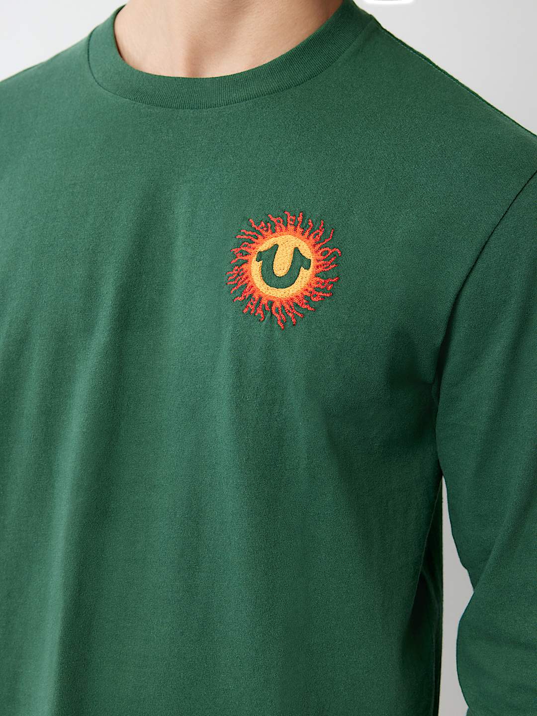 TRUE RELIGION BLAZING HORSESHOE LONG SLEEVE TEE