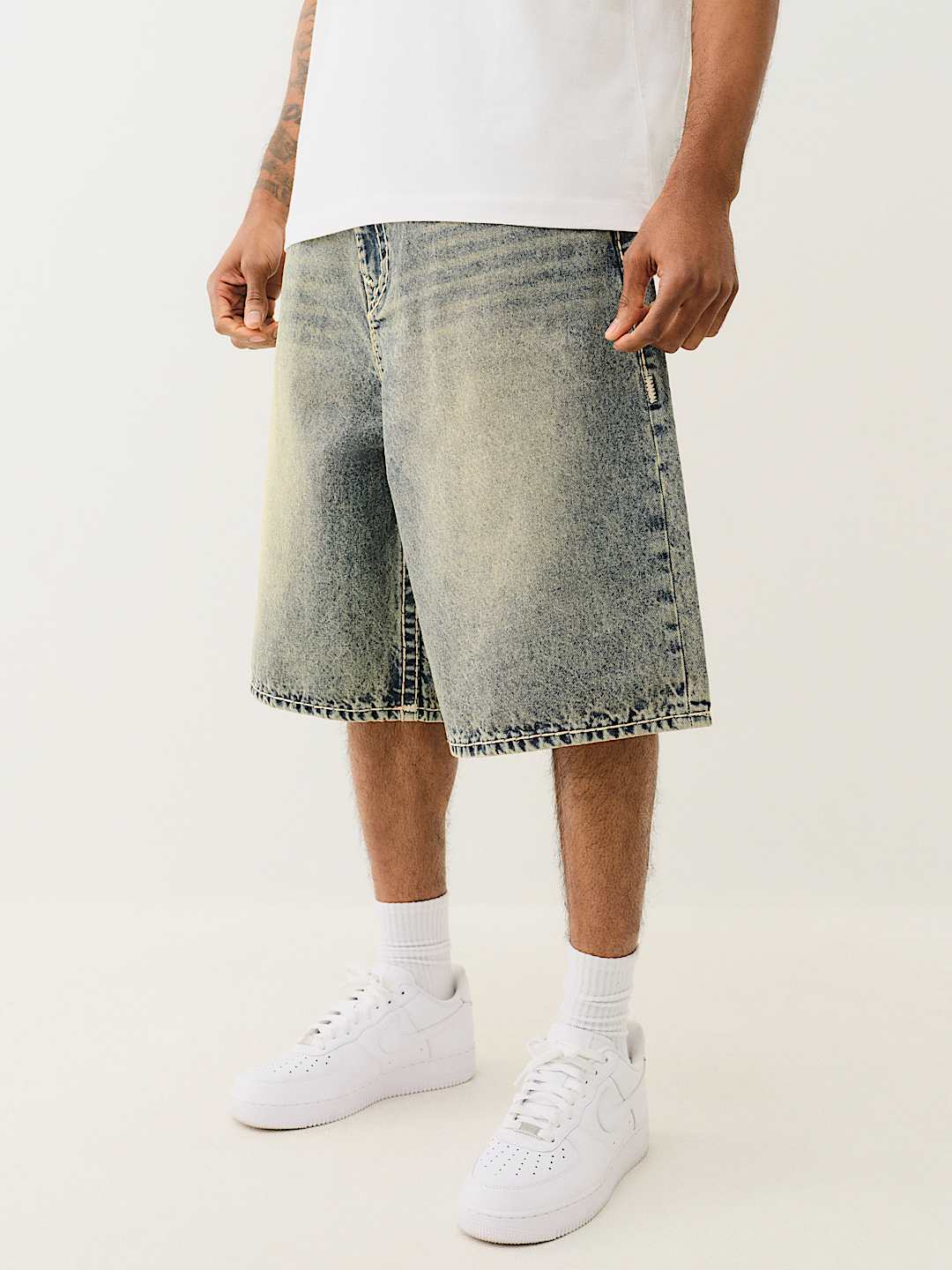 TRUE RELIGION MIKEY SUPER T BAGGY AF SHORT
