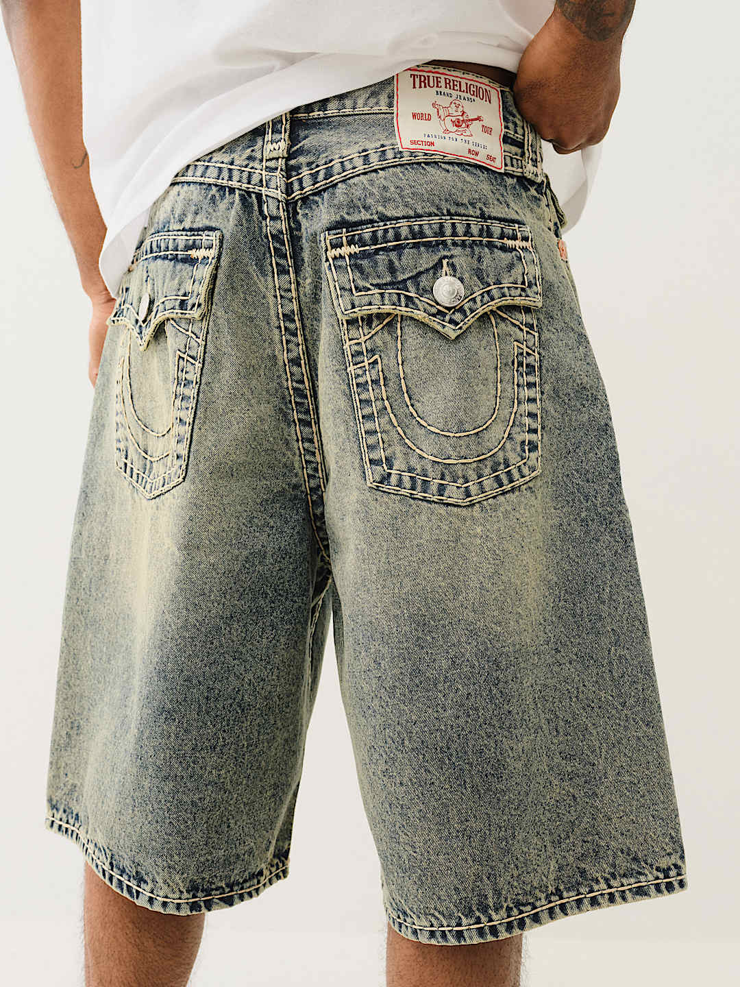 TRUE RELIGION MIKEY SUPER T BAGGY AF SHORT