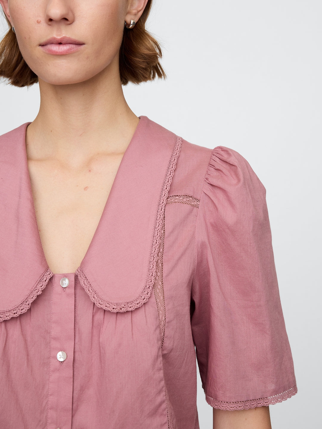 Gap Lace Peter Pan Collar Top