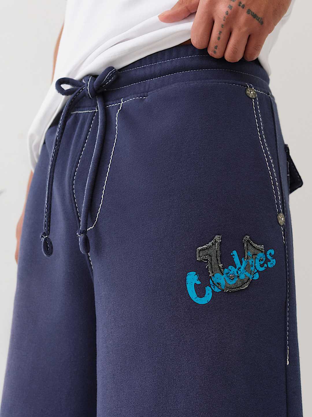 True Religion TRUE RELIGION X COOKIES APPLIQUÉ LONG SWEAT SHORT