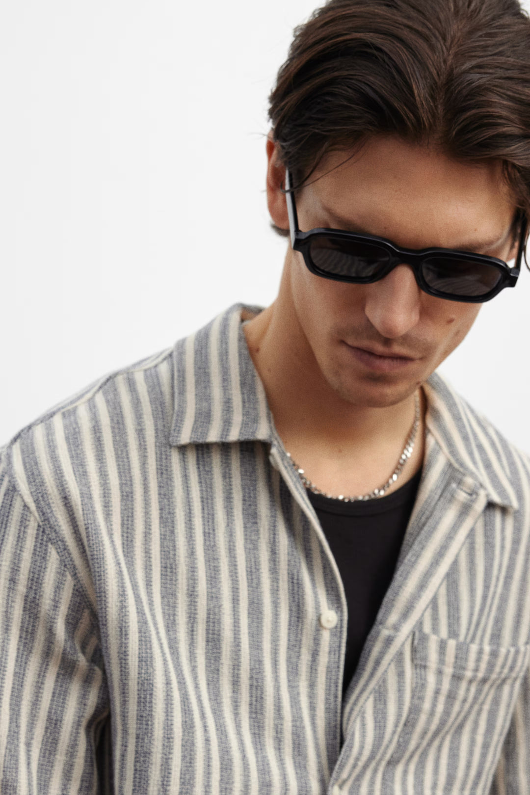 H&M Regular-Fit Textured Shirt