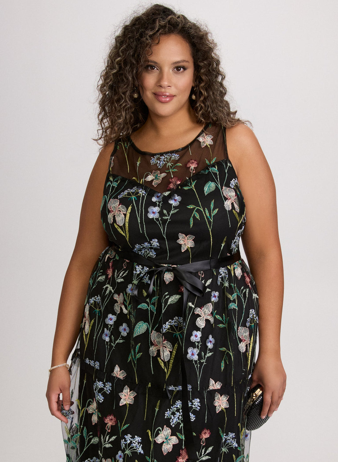 LAURA Floral Embroidered Dress