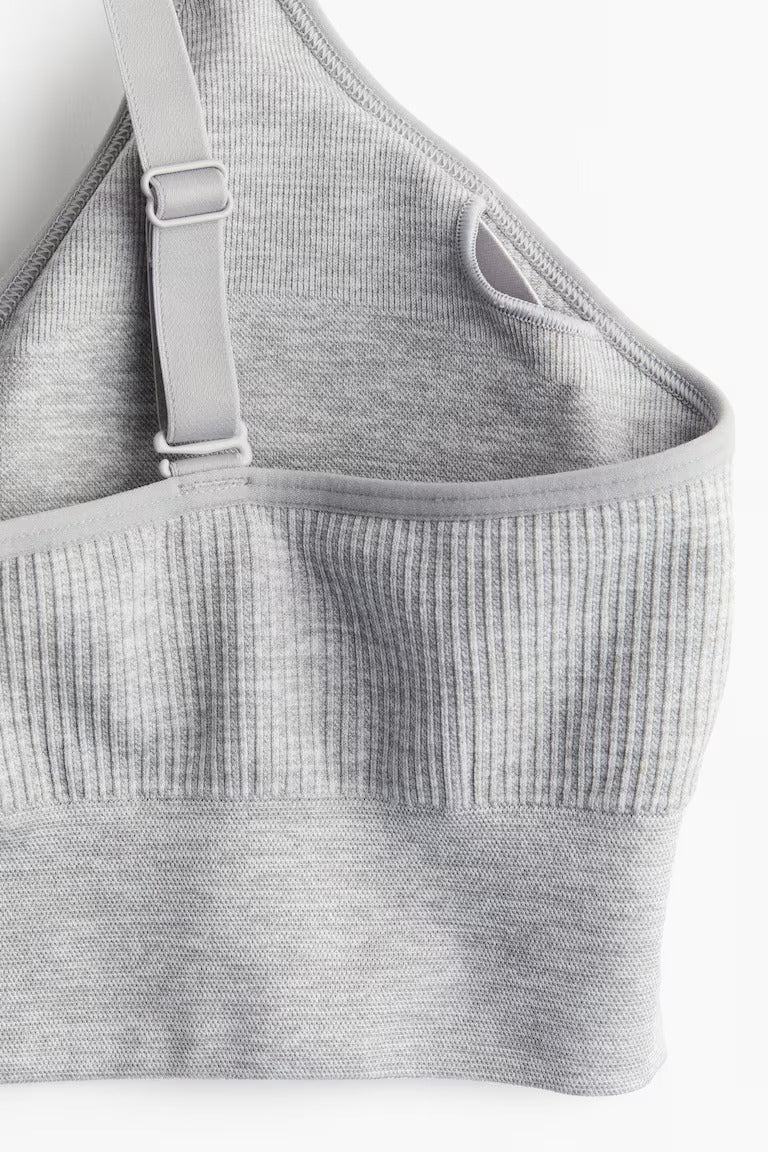 H&M SEAMLESS MEDIUM-SUPPORT SPORTS BRA WITH DRYMOVE™