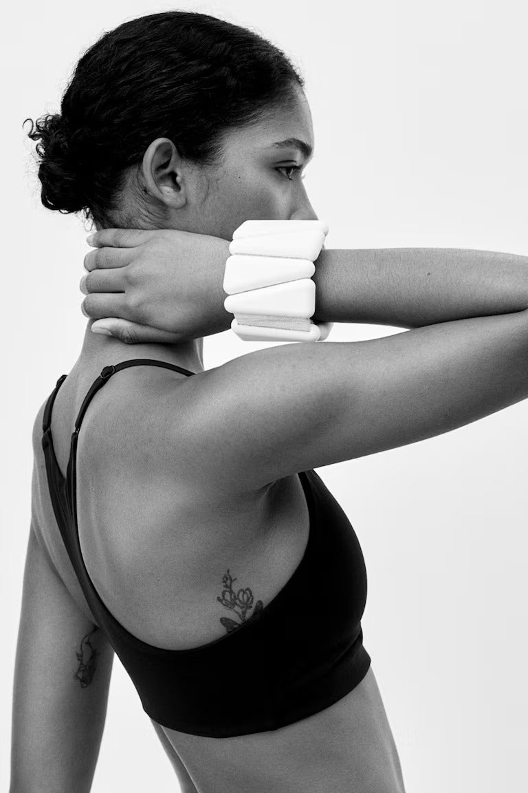 H&M LIGHT SUPPORT SPORTS BRA WITH SOFTMOVE™ LYCRA®