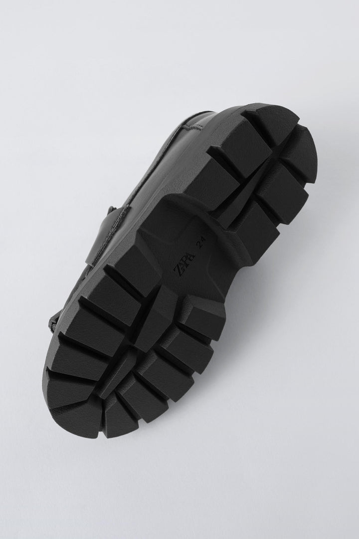 ZARA TASSELED MOCCASINS