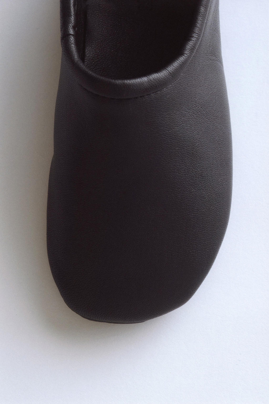 ZARA TIMELESZ - LEATHER BOOTIES