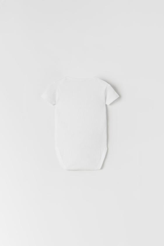 Zara THREE-PACK OF ROUND NECK SHORT SLEEVE BODYSUITS