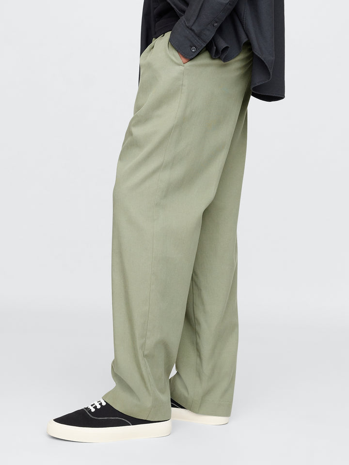 Gap UltraSoft Pleated Trousers