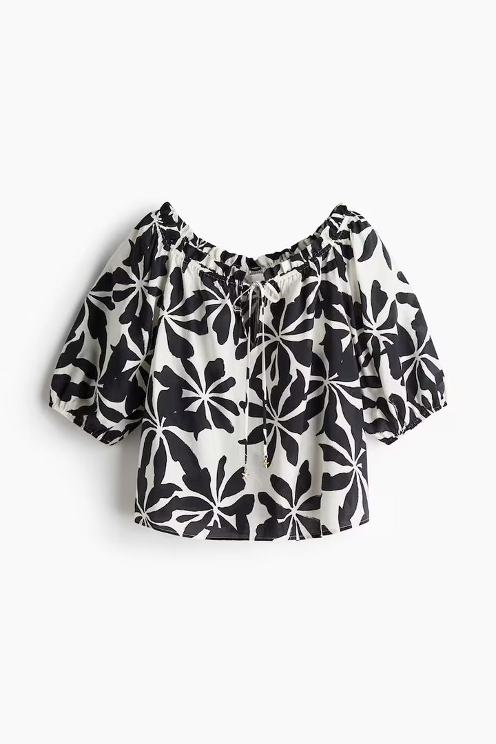 H&M Ruffle-Trimmed Blouse