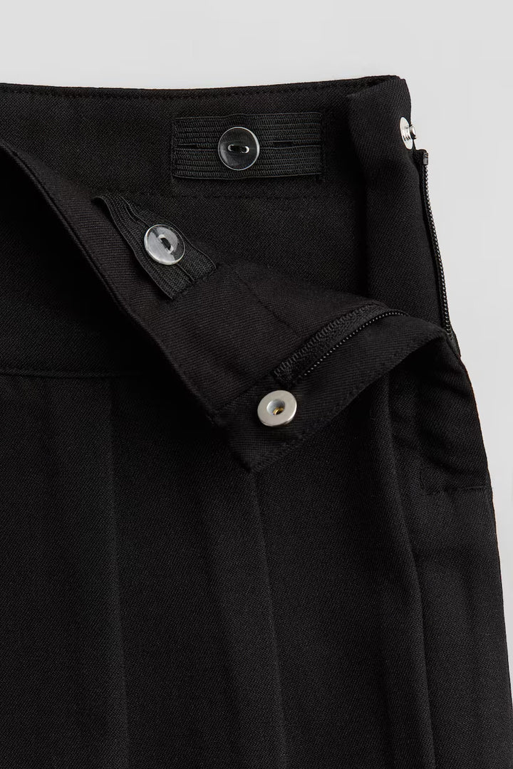 H&M Pleated Twill Skirt