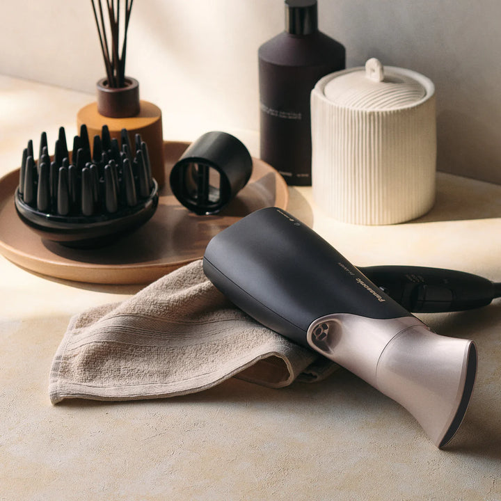 Panasonic nanoe™ Hair Dryer with Oscillating Quick-Dry Nozzle