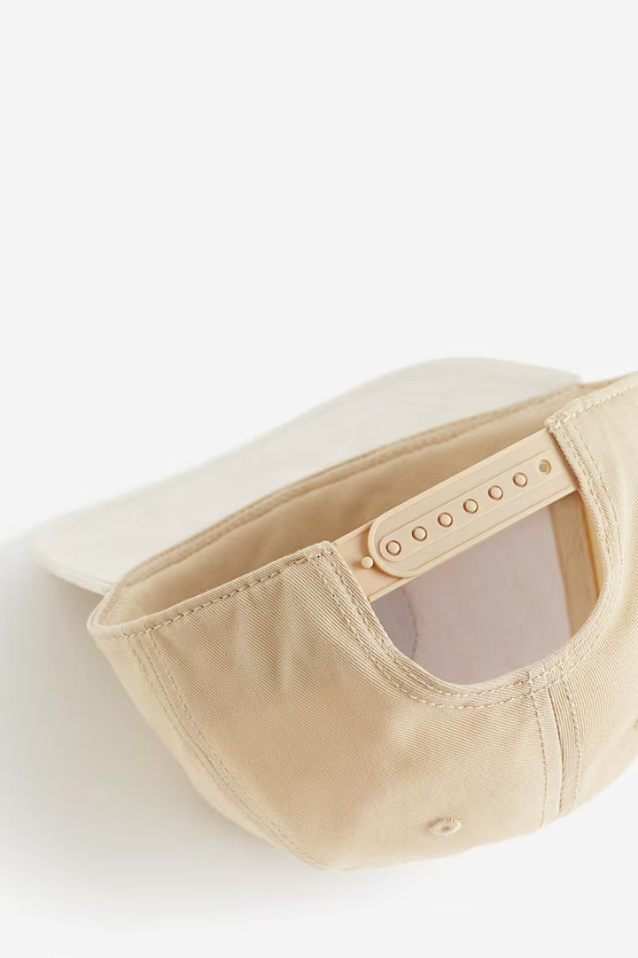 H&M CAP WITH APPLIQUÉ