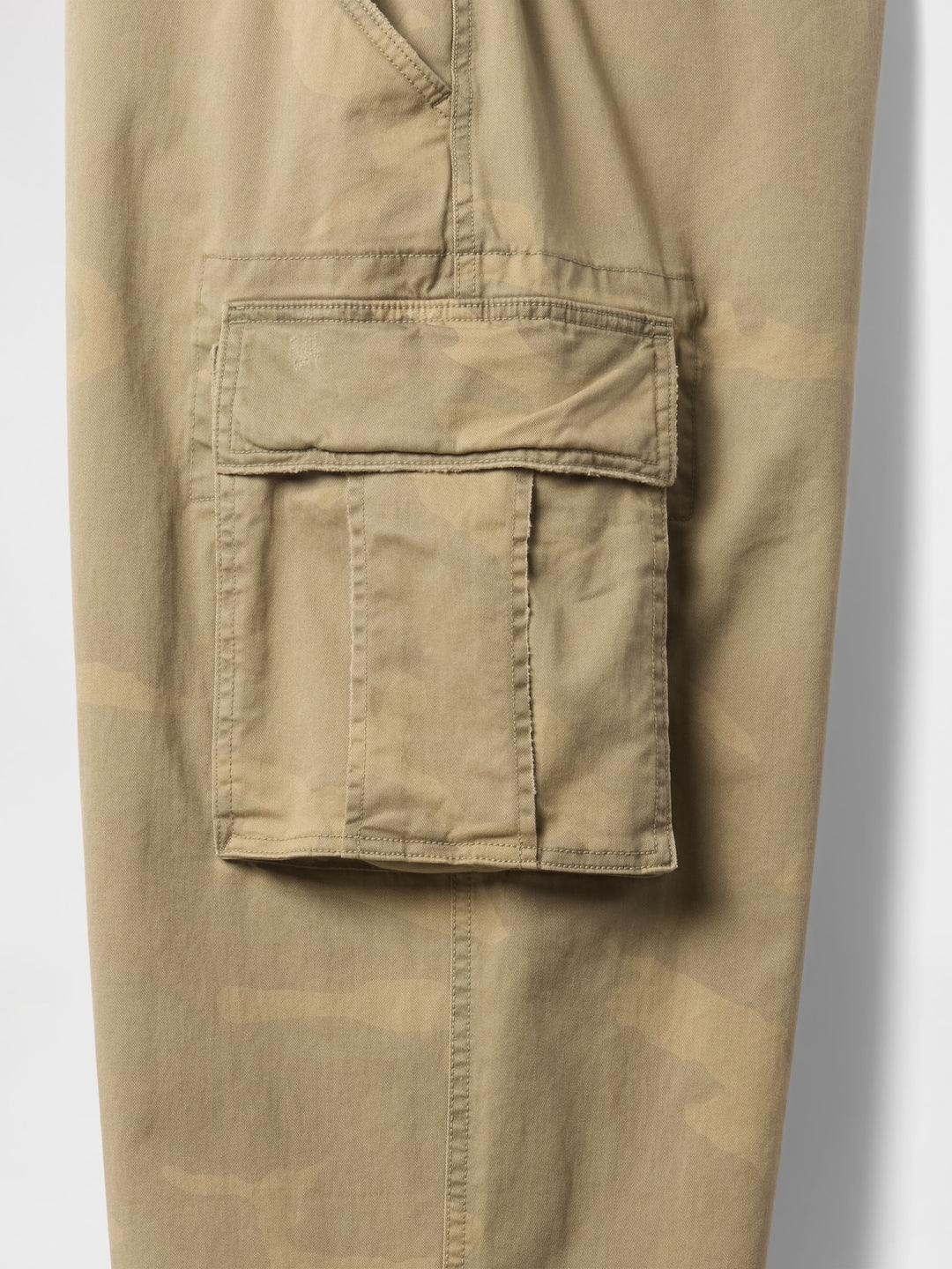 Gap Extra Baggy Camo Cargo Pants