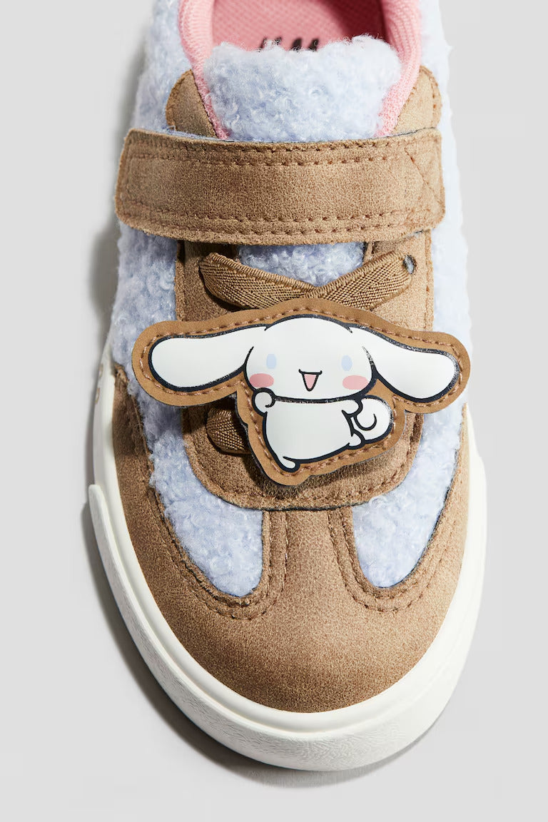 H&M FLUFFY SNEAKERS