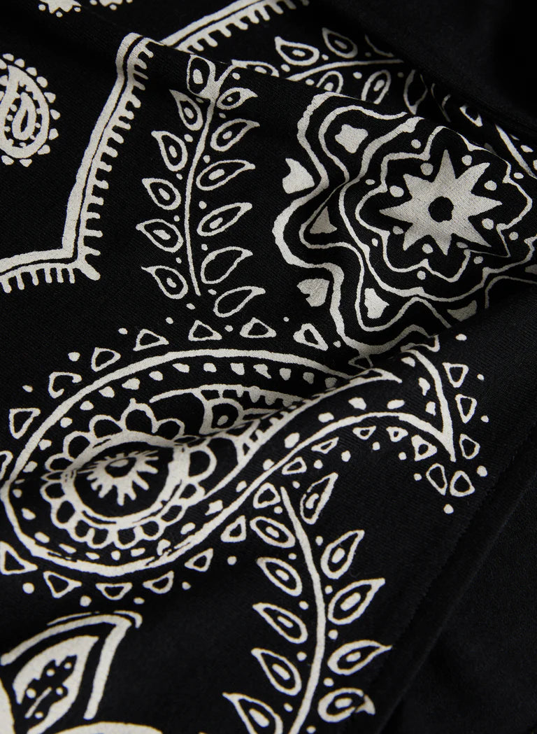 LAURA Paisley Print T-Shirt