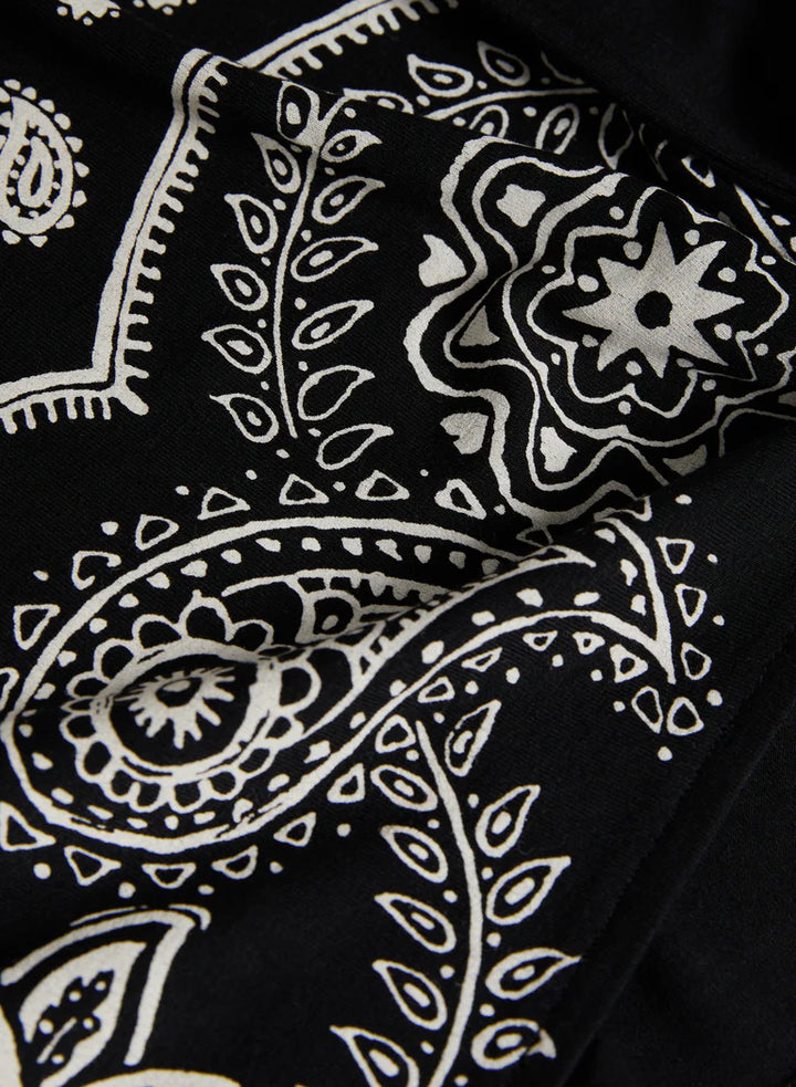 LAURA Paisley Print T-Shirt
