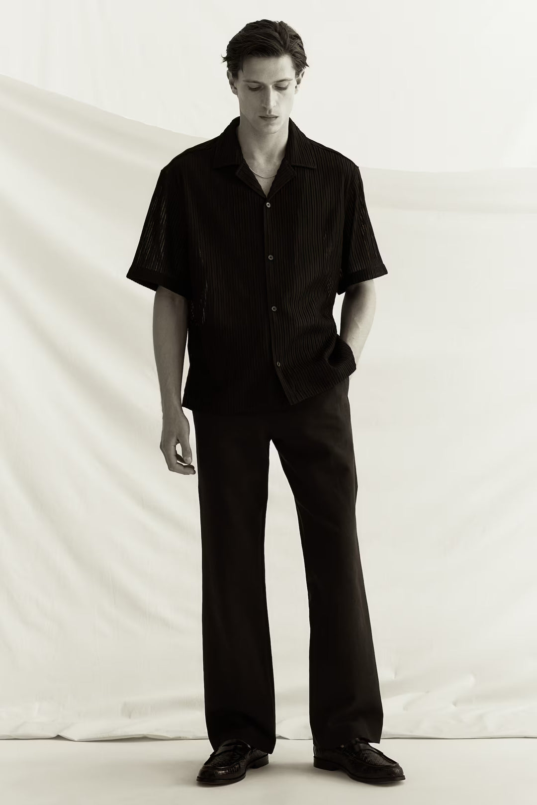 H&M Loose Fit Textured Resort Shirt