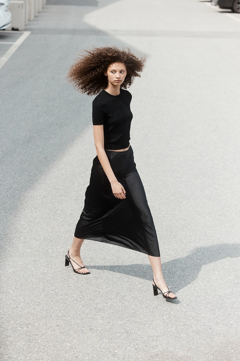 H&M Crinkled Satin Maxi Skirt