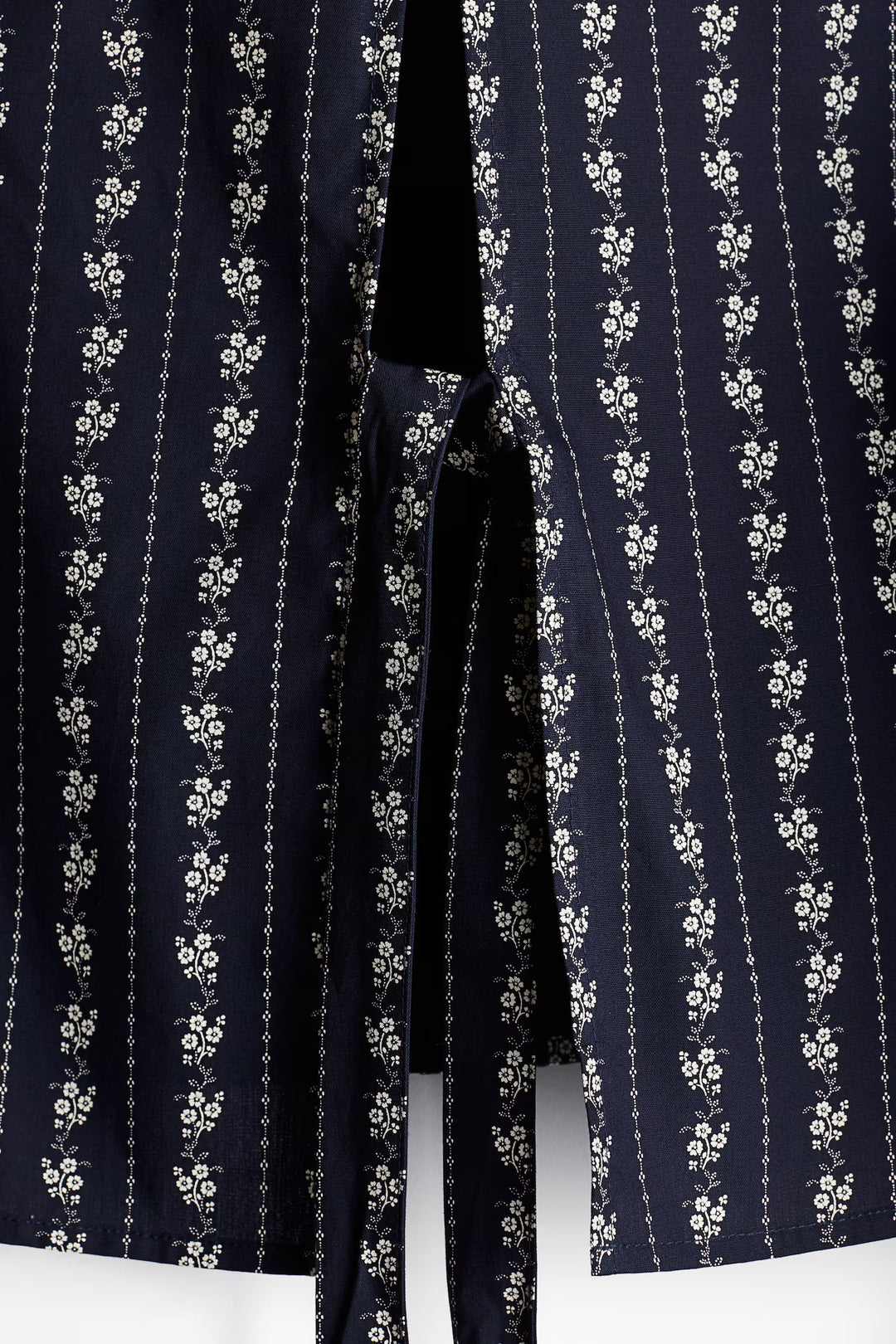 H&M Tie-Detail Crop Top