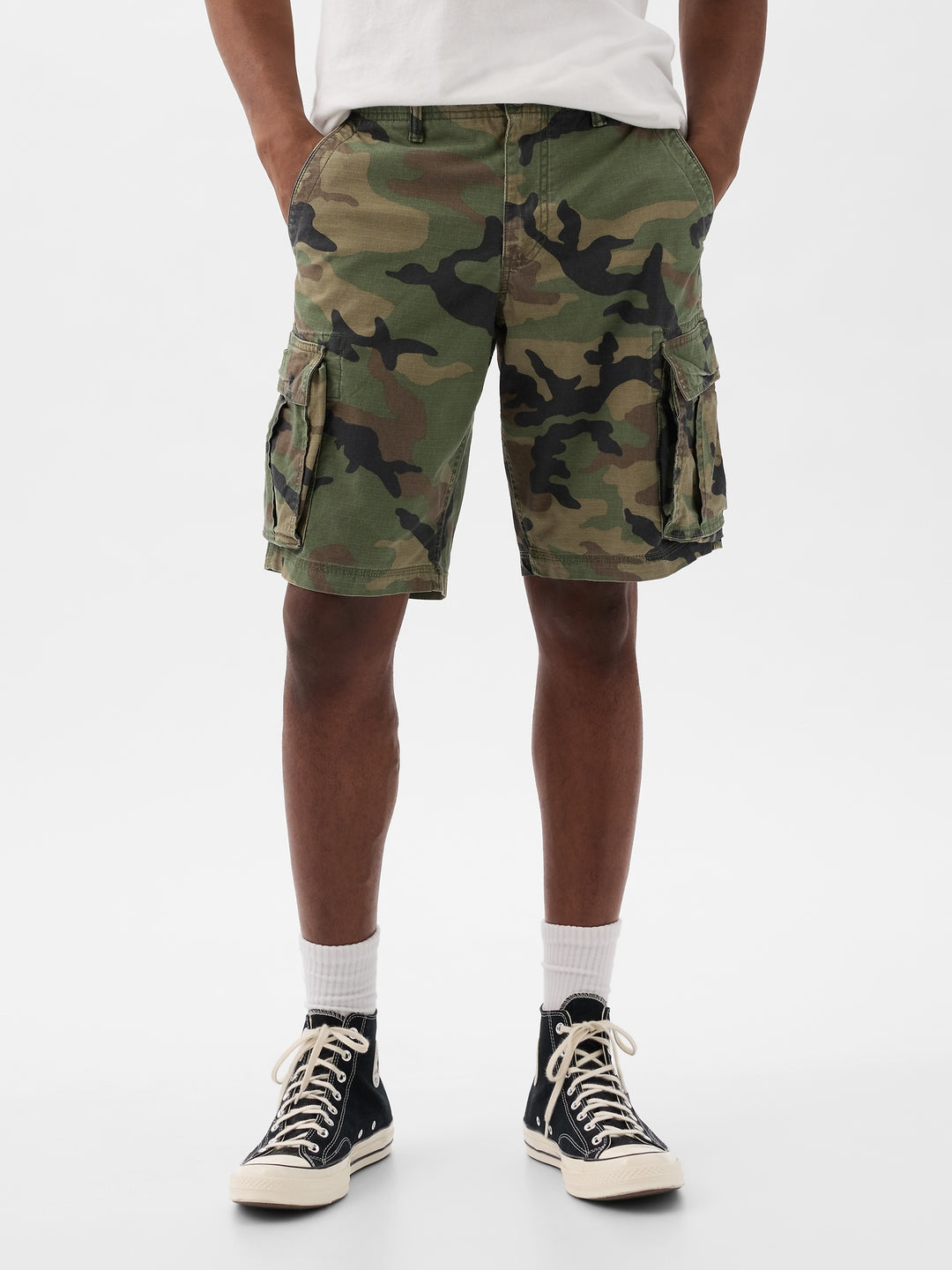 Gap 11" Relaxed Cargo Shorts