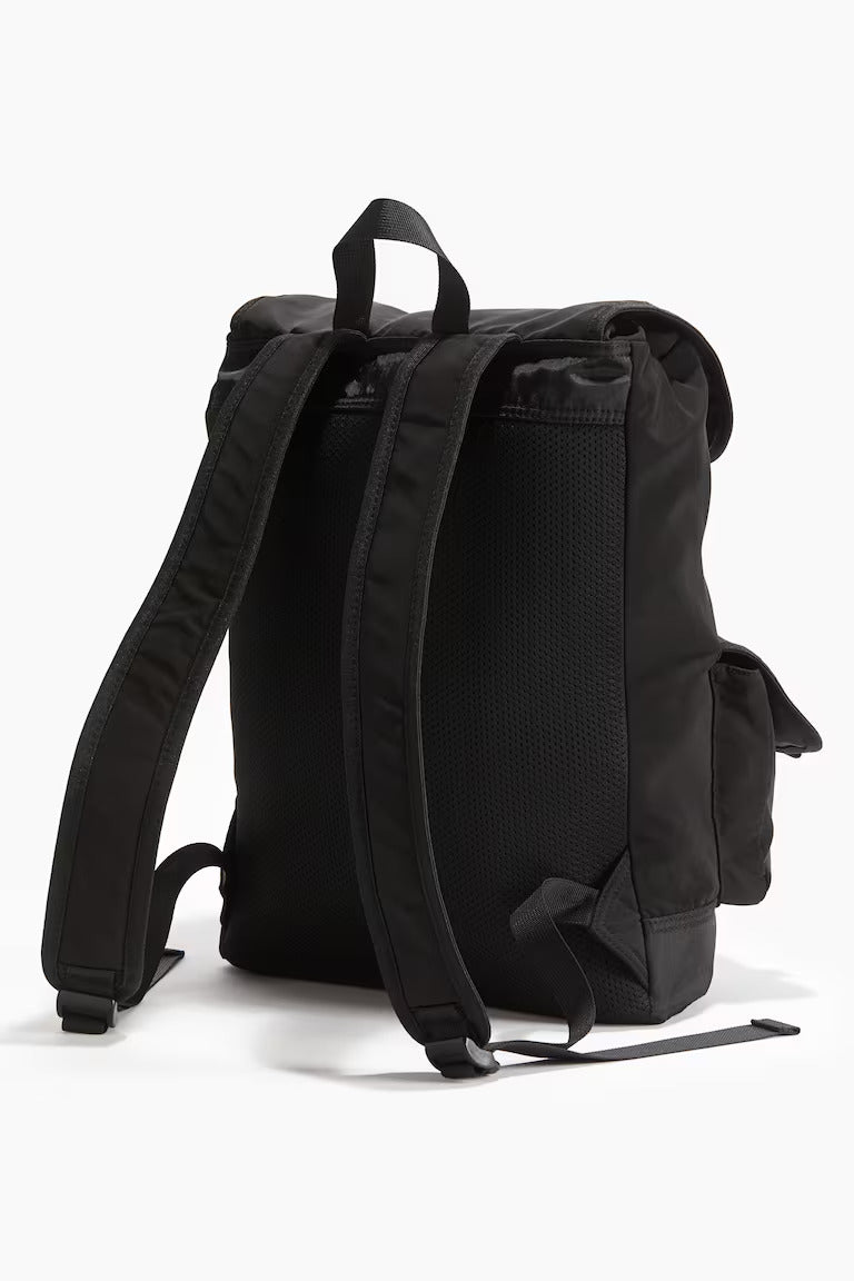 H&M WATER-REPELLENT SPORTS BACKPACK