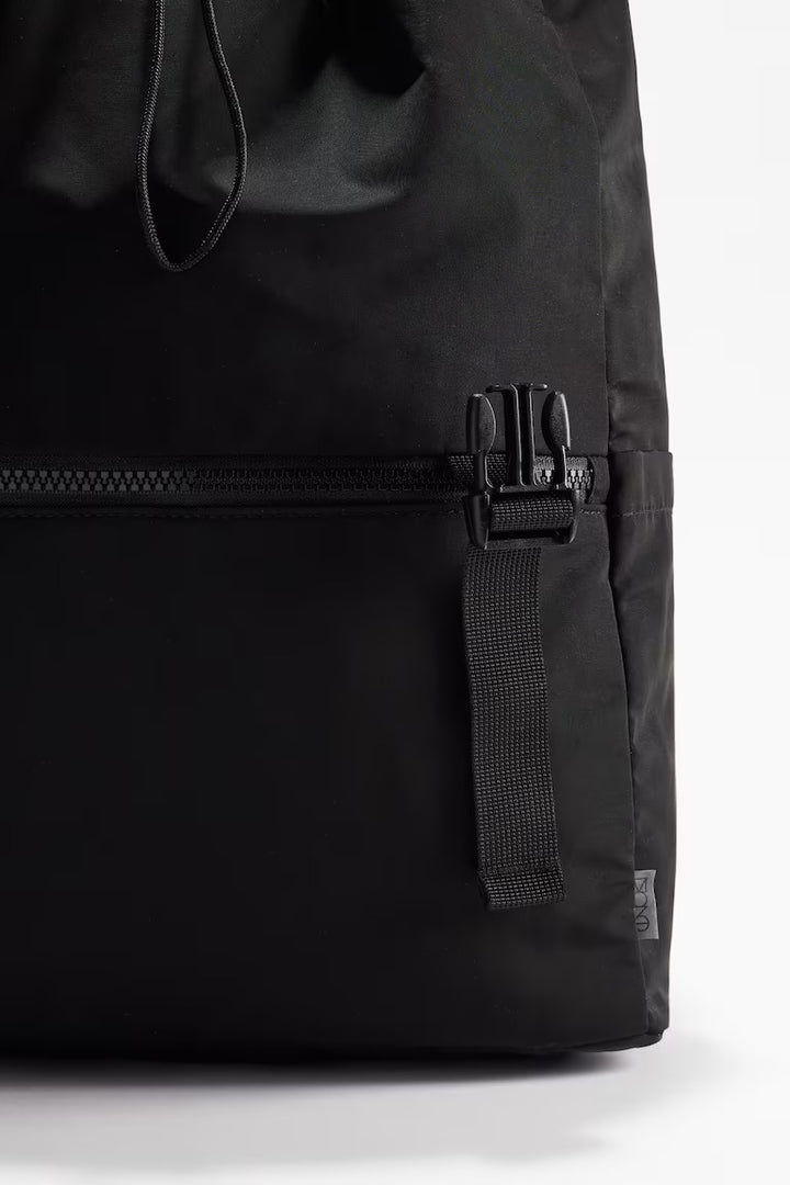 H&M WATER-REPELLENT SPORTS BACKPACK