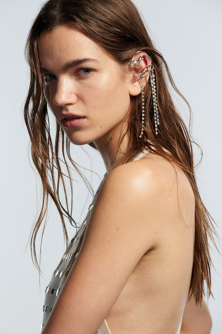 H&M RHINESTONE-PENDANT EAR CUFF