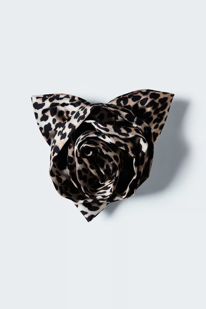 H&M FLOWER-SHAPED HAIR CLIP